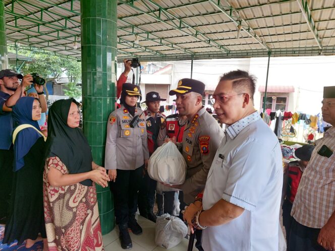 
					Polri Hadir untuk Warga: 235 Jiwa Korban Banjir Hamdan Terima Bantuan dari Wakapolda dan Kapolrestabes Medan