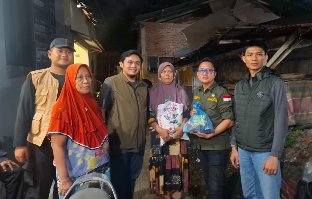 Raden Muhammad Khalid Prabowo, S.Sos, Sekretaris Dewan Cabang Syarikat Islam Berikan Bantuan Sosial untuk Korban Banjir Kota Medan