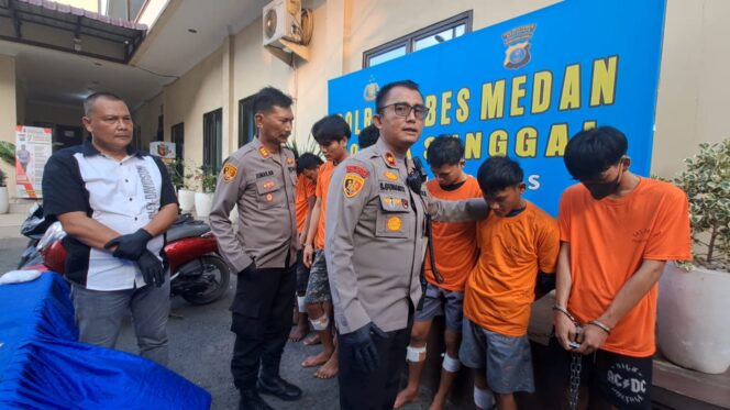 
					Polsek Sunggal Ringkus 7 Specialis Begal Malam, 5 Orang Ditembak