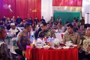 Hangatnya Natal Keluarga Besar Polrestabes Medan, Menyatukan Iman dan Tugas Pengabdian Hangatnya Natal Keluarga Besar Polrestabes Medan, Menyatukan Iman dan Tugas Pengabdian