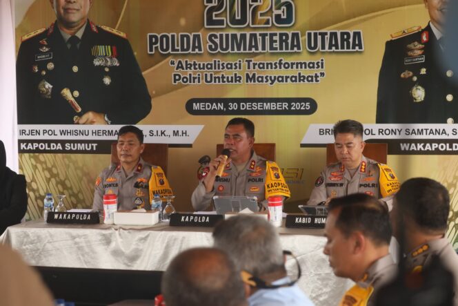 
					Empati di Tengah Bencana, Polda Sumut Gelar Rilis Akhir Tahun 2025 Secara Sederhana