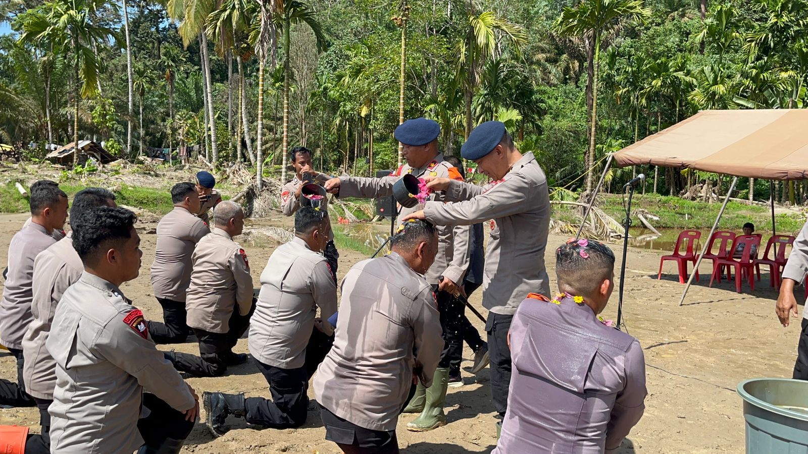 Kenaikan Pangkat di Tengah Misi Kemanusiaan, Brimob Polda Sumut Gelar Upacara Sederhana