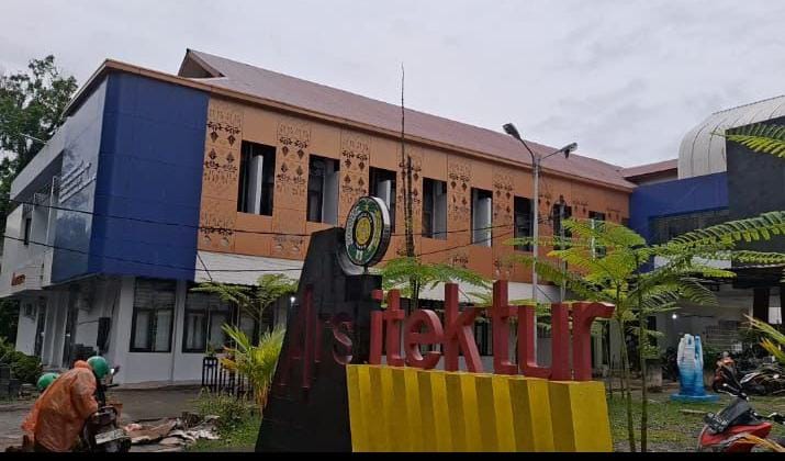 Diduga Tidak Profesional Dan Intimidasi Mahasiswa Orang Tua Mahasiswa Kecewa Dengan Tingkah Oknum Dosen Arsitektur