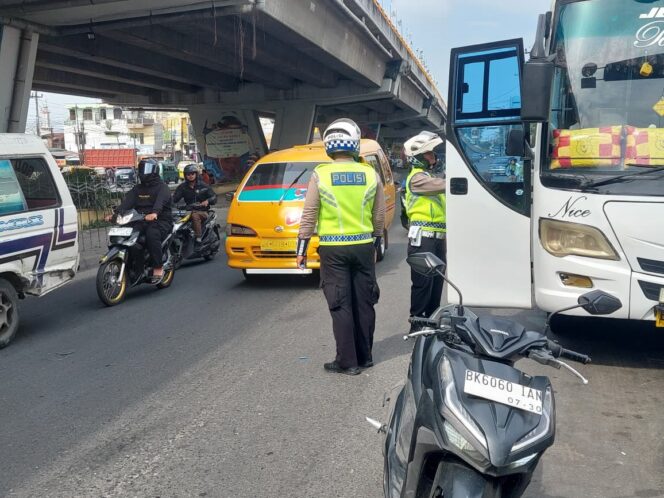 
					Capai 12.090 Penindakan, Operasi Keselamatan Toba 2026 Dorong Disiplin Pengguna Jalan
