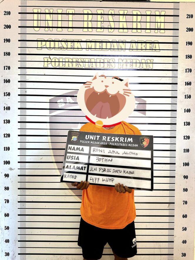 
					Terekam CCTV, Polsek Medan Area Bekuk Maling HP, Kapolsek : Modus Minta Sedekah