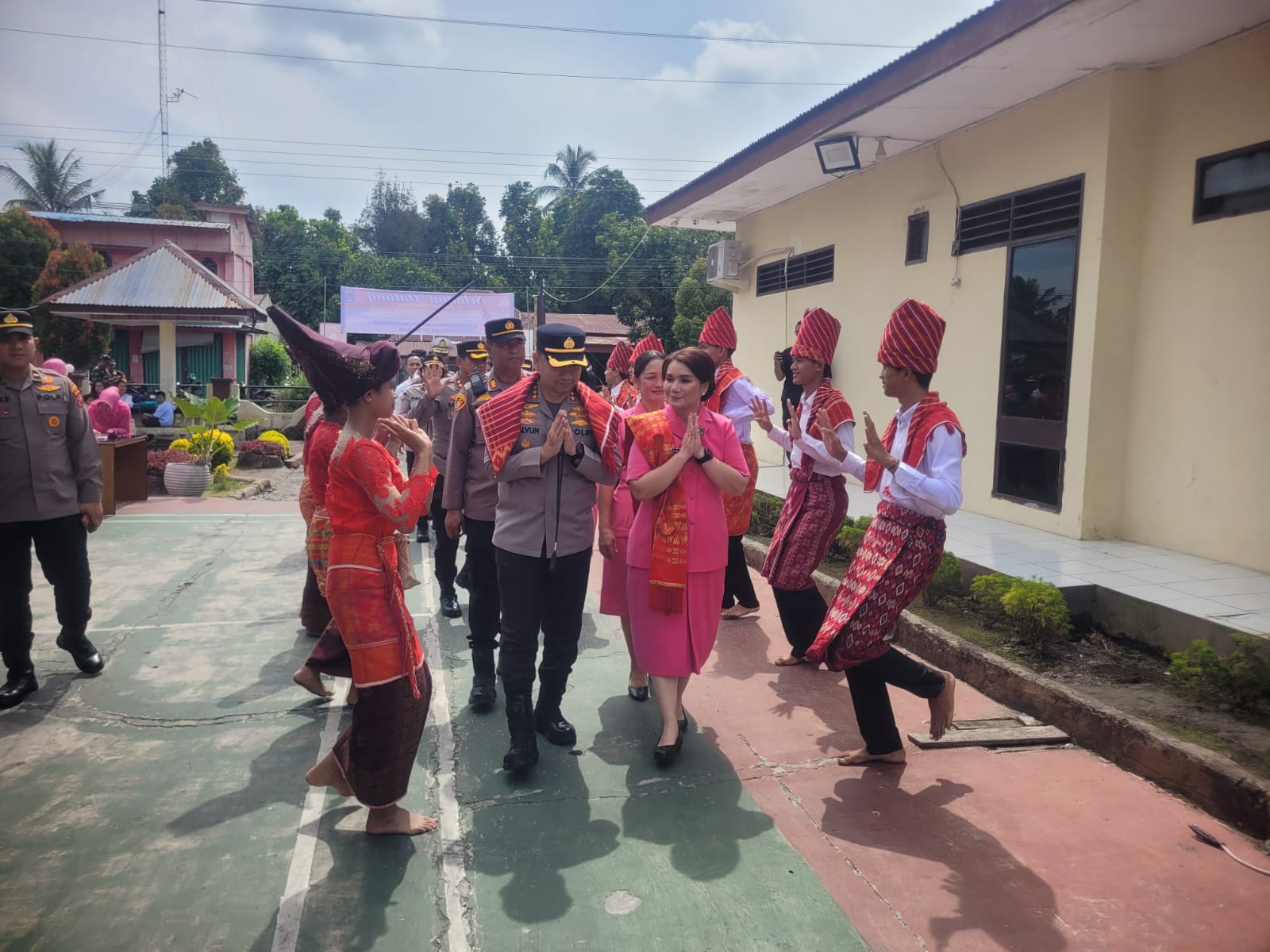 Perkuat Kamtibmas Wilayah Rawan Bencana, Kapolrestabes Medan Sambangi Polsek Kutalimbaru