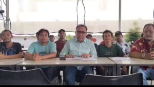 Video viral Soal Penyerangan OTK dan Korban Anak Kecil di Graha Jermal Dibantah Korban, Korban Disekap, Dianiya Sampai Disiram Air Kencing dan Disuruh Makan Kotoran Manusia