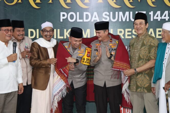 
					Safari Ramadhan Polda Sumut di Pesantren Al Kautsar, Wakapolda dan Kapolrestabes Medan Pererat Silaturahmi dengan Ulama