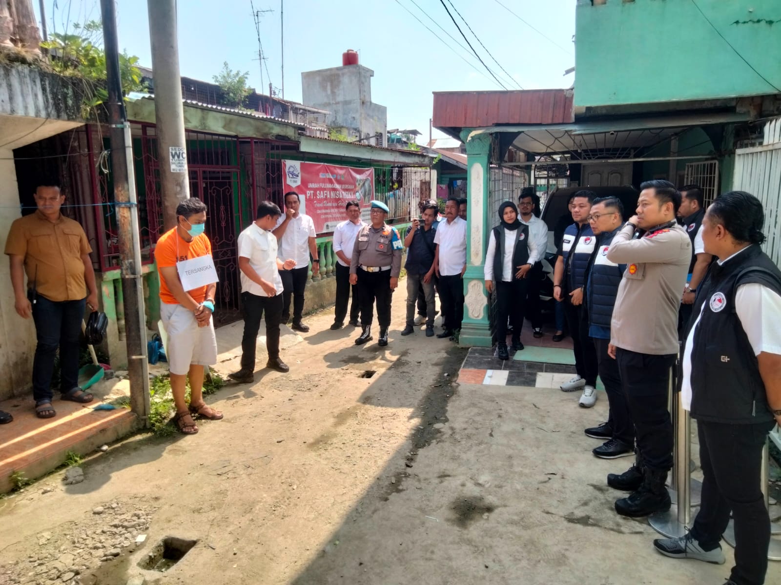 Satuan Reserse Narkoba Polrestabes Medan Gelar Pra Rekonstruksi Kasus Sabu Melibatkan Kepling di Jalan Kolonel Yos Sudarso