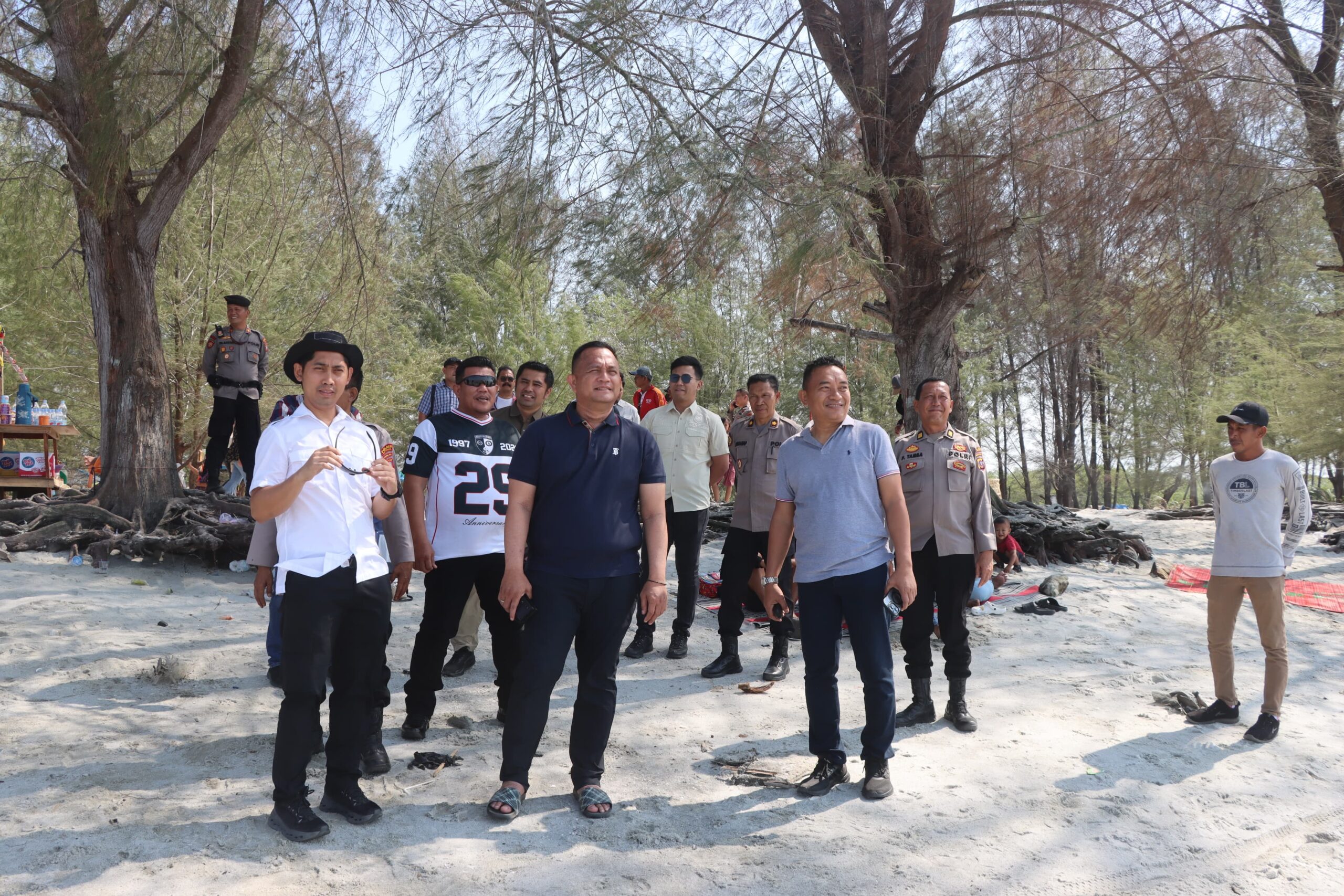 Kapolres Batubara Pimpin Monitoring Langsung Pantai Sujono Jelang Lebaran Fokus Keamanan dan Keselamatan Wisatawan