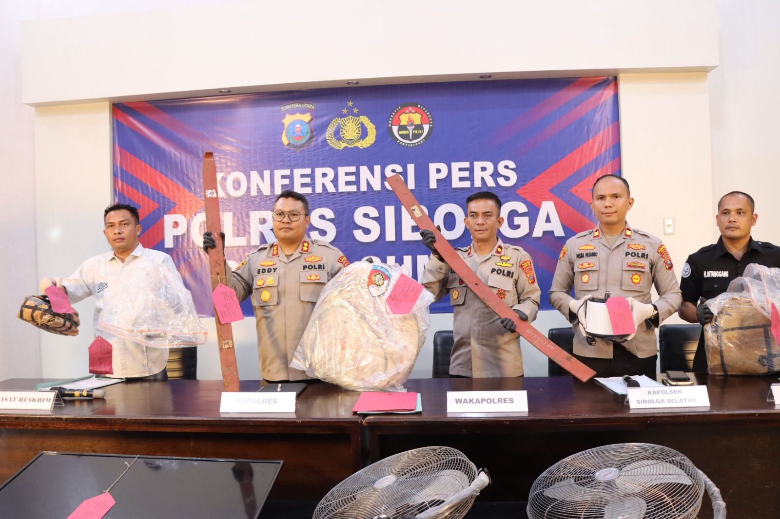 Polres Sibolga Ungkap Dua Kasus Curat, Enam Tersangka Diamankan