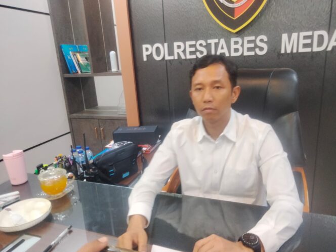 
					Polisi Tangkap Dua Tersangka Kasus Judi Tembak Ikan di Jalan Setia Budi, Kelurahan Selayang, Kecamatan Medan Tuntungan