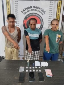 Polres Simalungun Gerebek Sarang Narkoba, Tiga Tersangka Sabu Ditangkap, Pemasok Diburu