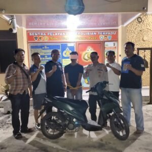 Gerak Cepat Polsek Gunung Malela, 5 Hari Ungkap Curanmor: Pelaku Ternyata Tetangga Korban Gerak Cepat Polsek Gunung Malela, 5 Hari Ungkap Curanmor: Pelaku Ternyata Tetangga Korban