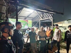 Patroli Gabungan Tengah Malam di Belawan, Polisi Tekan Potensi Premanisme hingga Tawuran Patroli Gabungan Tengah Malam di Belawan, Polisi Tekan Potensi Premanisme hingga Tawuran