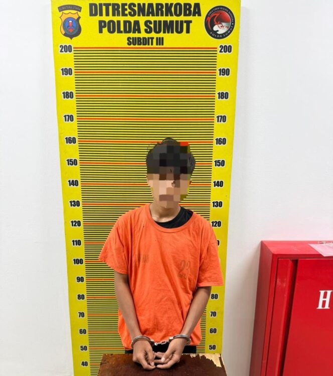 
					Ditresnarkoba Polda Sumut Bongkar Barak Narkoba di Tanjung Morawa, Kurir Sabu Ditangkap