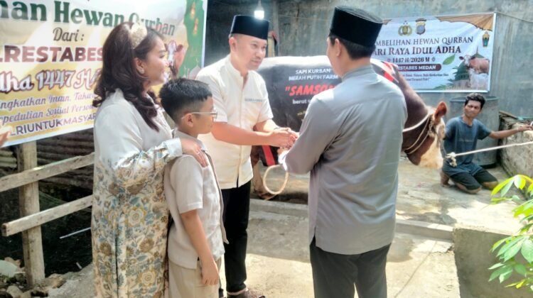 Sembelih 27 Hewan Kurban, Kapolrestabes: Kurban Bentuk Nyata Kepedulian dan Komitmen Polri Tehadap Masyarakat