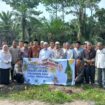Anggota DPD RI, KH Muhammad Nuh saat melakukan kunjungan kerja sekaligus bersilaturahim dengan masyarakat di Desa Durian, Kecamatan Pantai Labu, Kabupaten Deliserdang yang berlangsung di Masjid Jamik Desa Durian, Rabu (20/5/2026) kemarin.