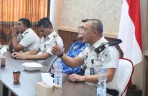 Plt. Kepala Lapas Narkotika Langkat Yan Patmos Pimpin Rapat Dinas Perdana, Tekankan Pelayanan Humanis Tanpa Diskriminasi Plt. Kepala Lapas Narkotika Langkat Yan Patmos Pimpin Rapat Dinas Perdana, Tekankan Pelayanan Humanis Tanpa Diskriminasi