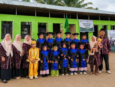 Lembaga Pendidikan Anak Usia Dini (PAUD) TK Insan Bijak Islam sukses menyelenggarakan upacara wisuda dan pelepasan siswa-siswi Tahun Ajaran 2025/2026.