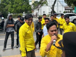 PERMA LABUSEL menggelar aksi unjuk rasa damai di depan Kantor Gubernur Sumatera Utara (Gubsu), Senin (22/6/2026)