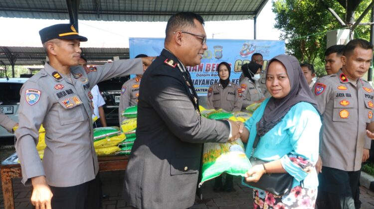 Hari Bhayangkara ke-80, Polda Sumut Salurkan Bantuan Beras untuk Penggali Kubur, Bilal Mayit hingga Tukang Becak