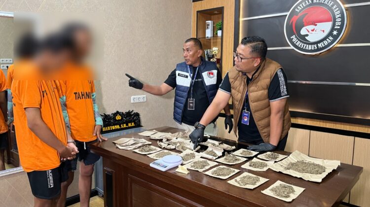 Edarkan Ganja di Lingkungan Masyarakat, 2 Orang Mahasiswa Disergap Polisi di Jalan Dr Mansyur, 260 Gram Ganja Disita
