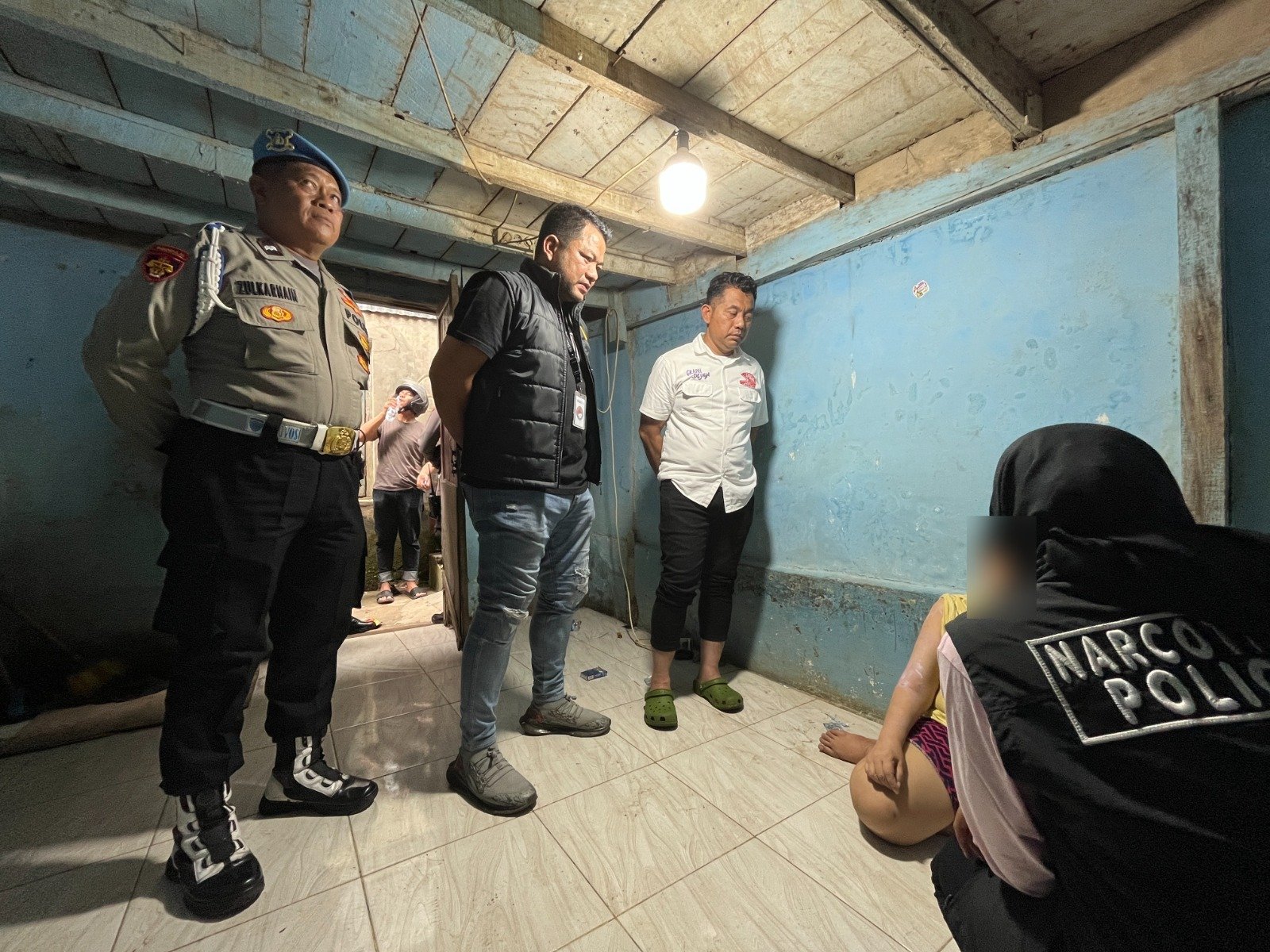 Terbongkar ! Rumah di Pemukiman Padat Pinggir Sungai Deli Medan Jadi Sarang Narkoba