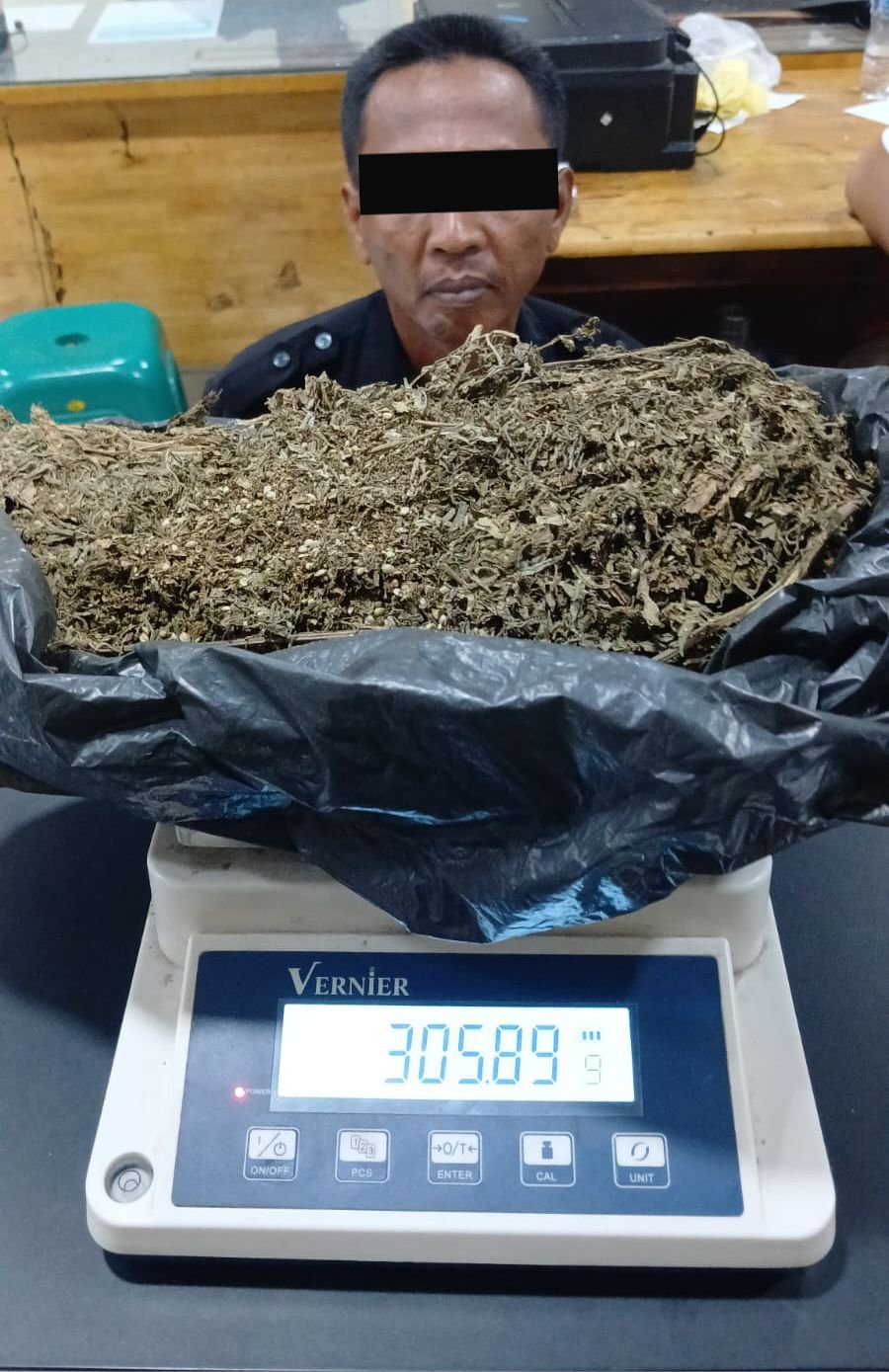 Seorang Oknum Satpam Ditangkap Polisi Edarkan Narkoba di Jalan Tanjung Sari Medan, Ganja 3 0ns Dista