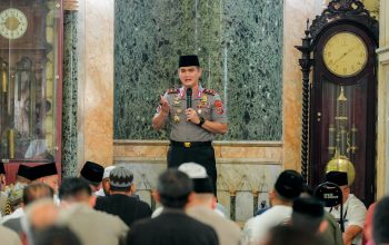 Sholat Jumat di Masjid Raya Al-Mashun, Kapolda Sumut Ajak Masyarakat Perangi Narkoba dan Jaga Kamtibmas