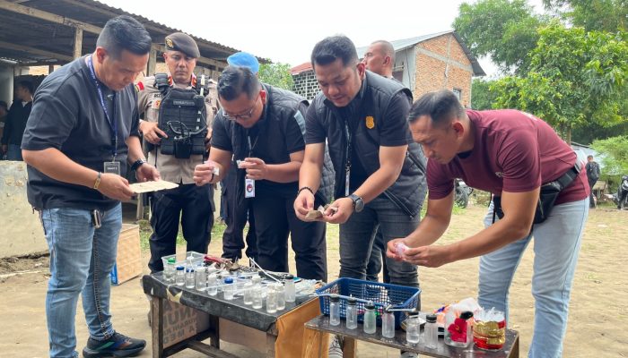 Sarang Narkoba Gang Pantai Digerebek, 4 Paket Sabu dan 7 Paket Ganja Disita